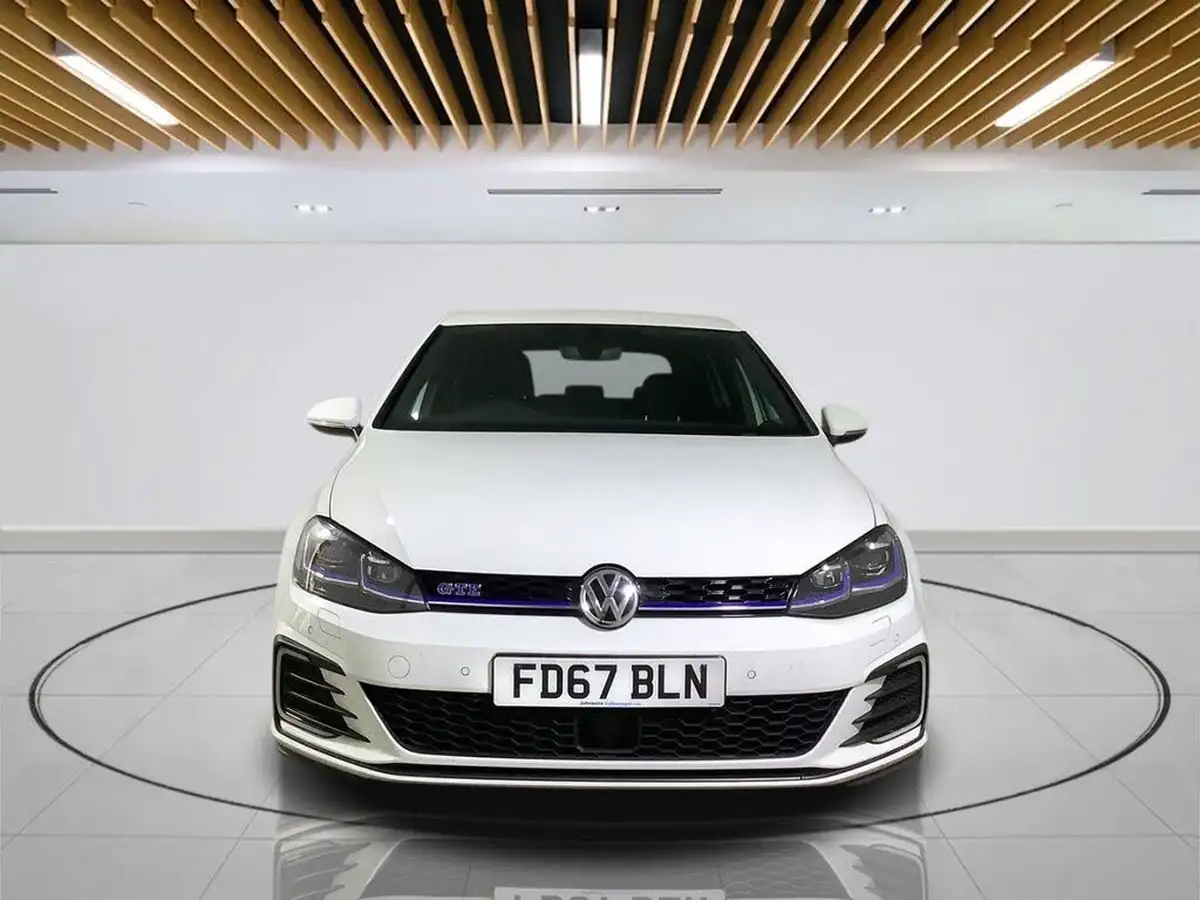 2018-volkswagen-golf-14-tsi-gte-advance-big-1