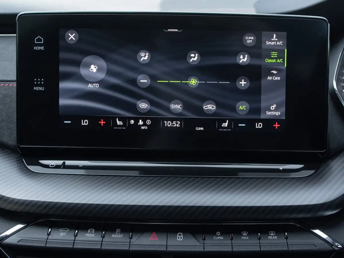 2023-skoda-octavia-20-tsi-vrs-hatchback-dsg-big-32