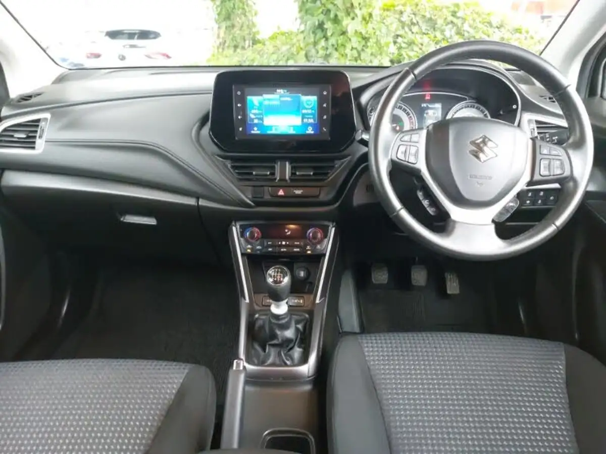 2023-suzuki-s-cross-14-boosterjet-motion-big-2
