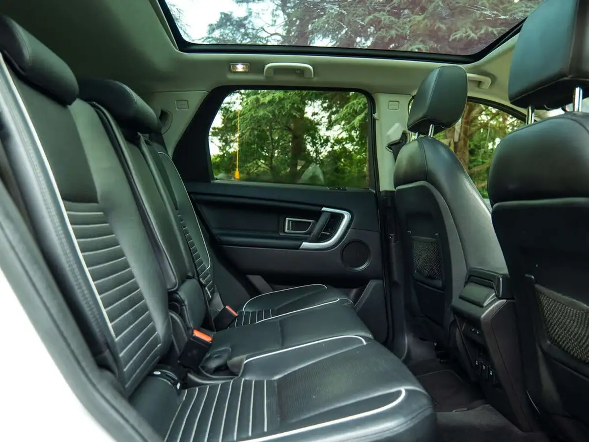 2017-land-rover-discovery-sport-20td4-hse-dynamic-lux-180ps-station-wagon-big-13