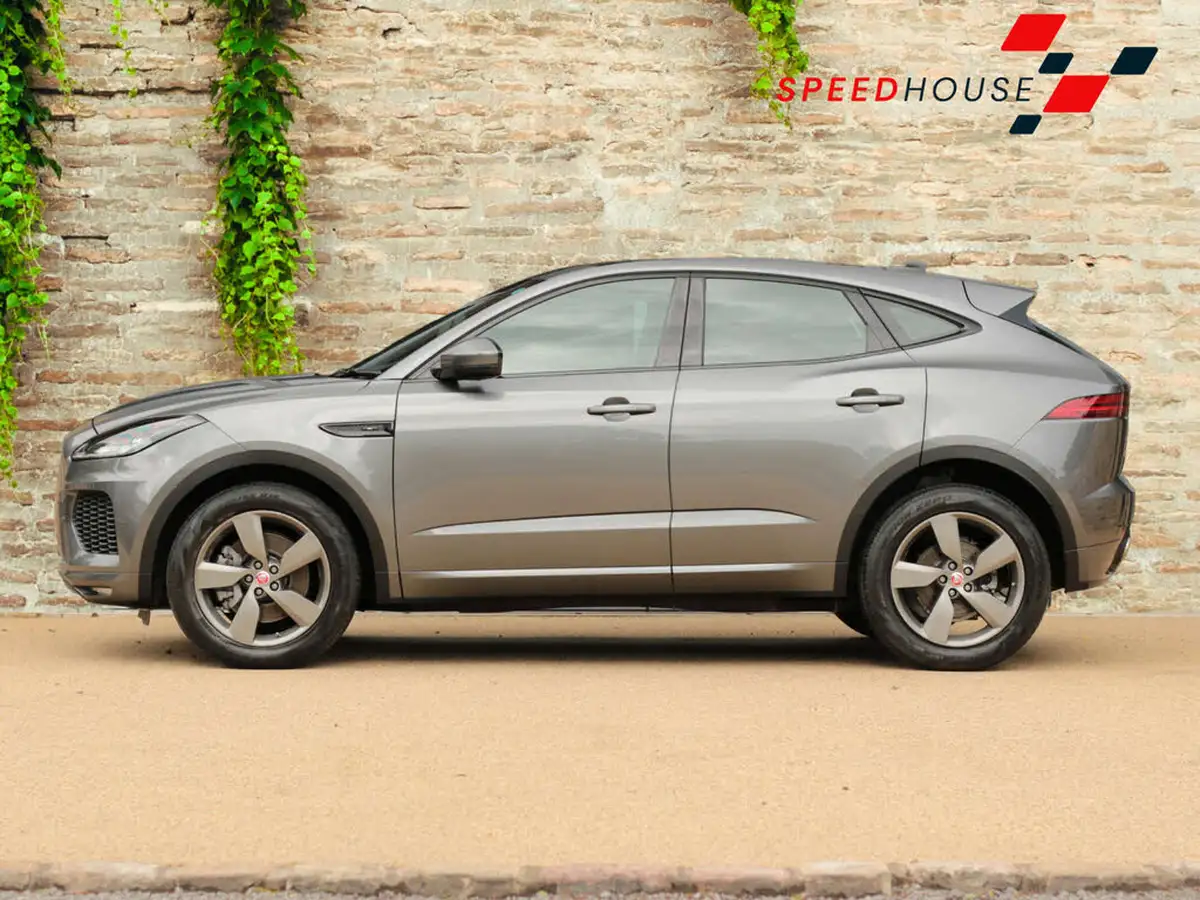 2020-jaguar-e-pace-20-i4-chequered-flag-200ps-big-3