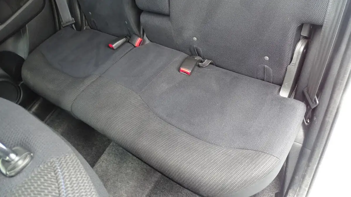 2013-honda-jazz-13-he-big-39