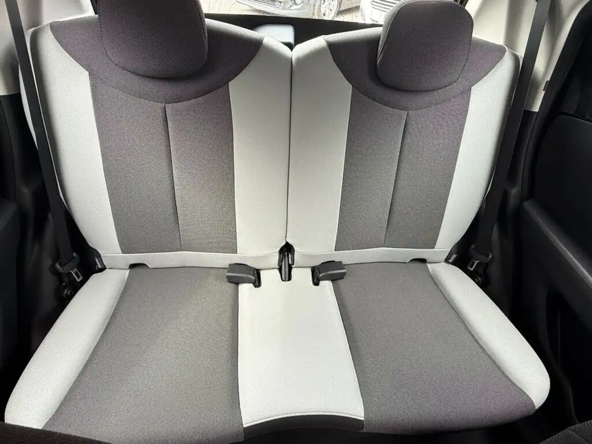 2014-toyota-aygo-10-vvt-i-x-clusiv-5d-big-26