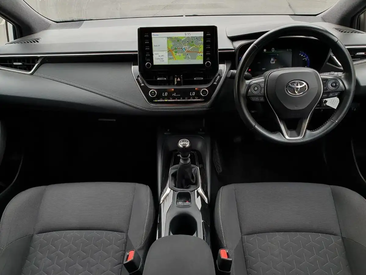 2019-toyota-corolla-12-vvt-i-design-spare-wheel-hatchback-big-12