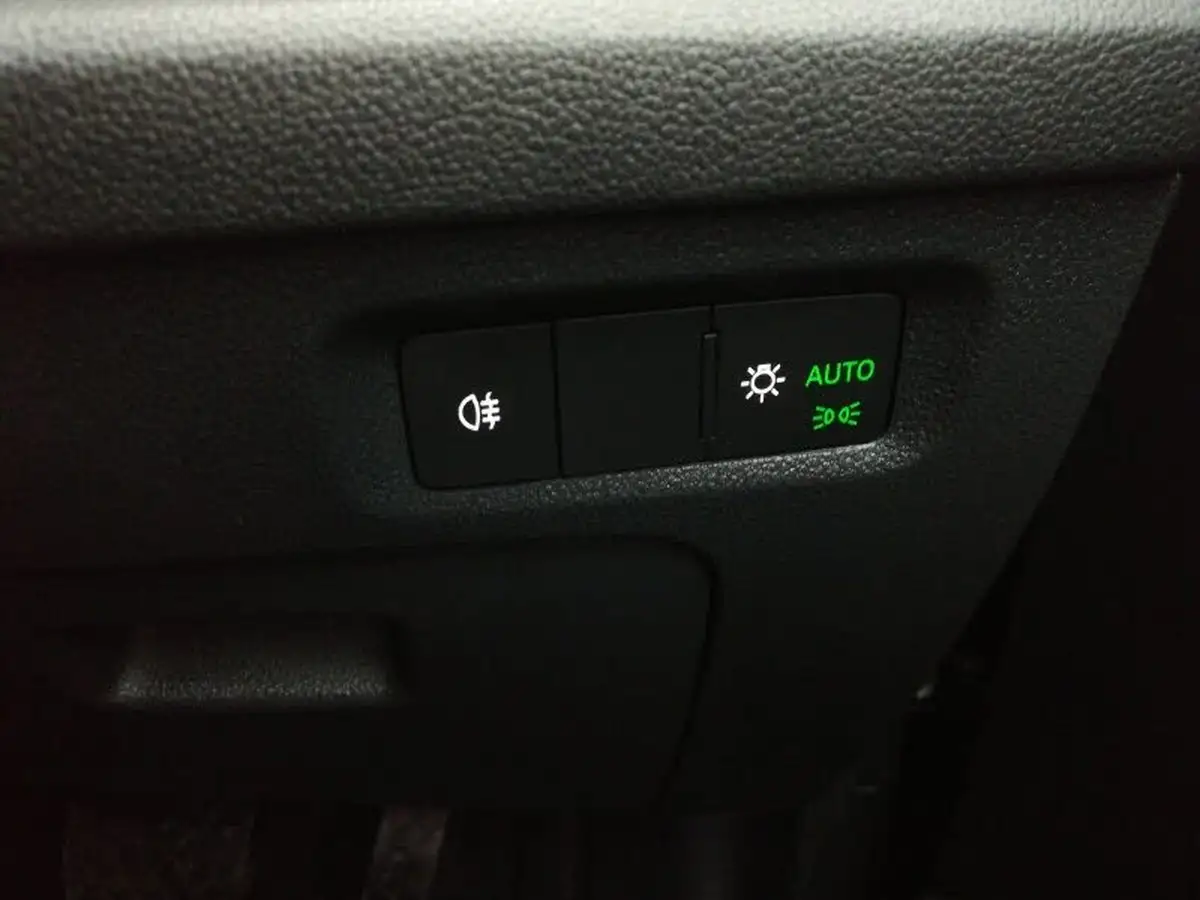 2024-skoda-octavia-20tdi-se-l-150ps-estate-dsg-big-16