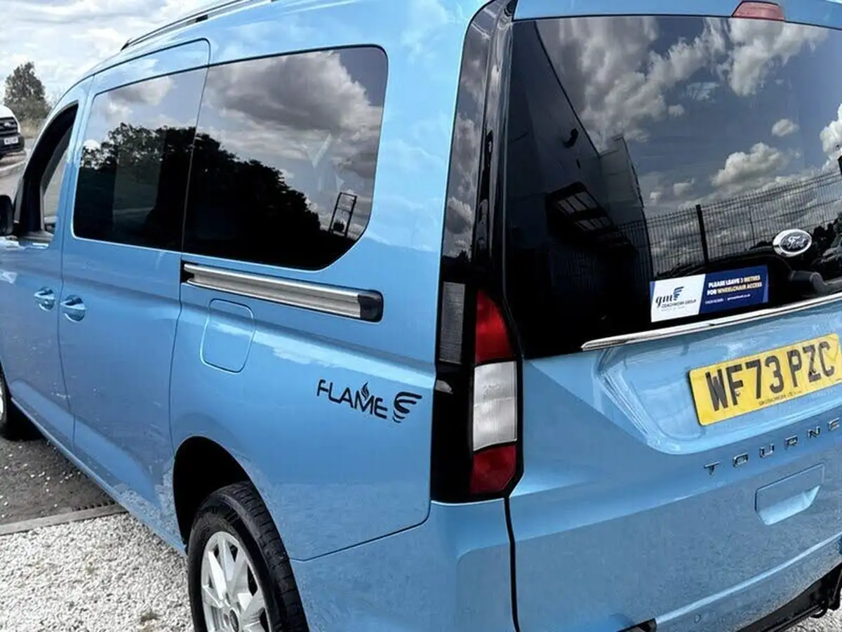 2023-ford-tourneo-connect-20-titanium-big-9