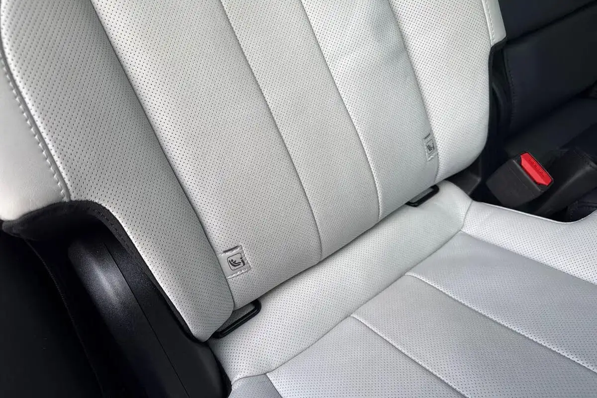 2023-land-rover-range-rover-sport-30-p400-dynamic-se-big-38