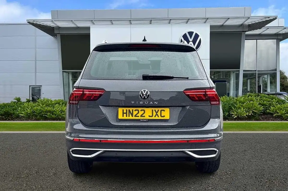 2022-volkswagen-tiguan-15-tsi-elegance-big-8