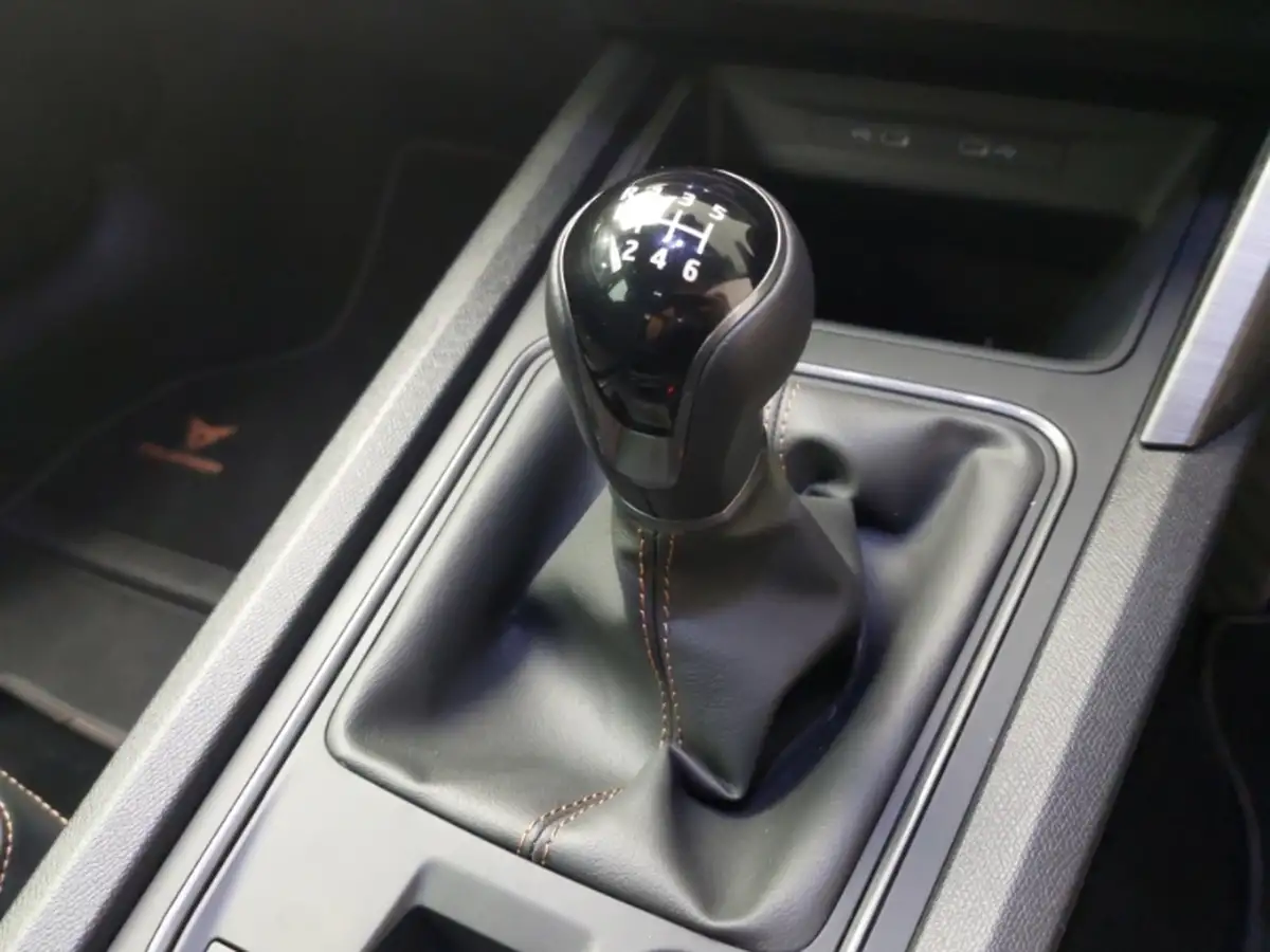 2024-mg-mg3-15-vti-tech-exclusive-nav-big-12