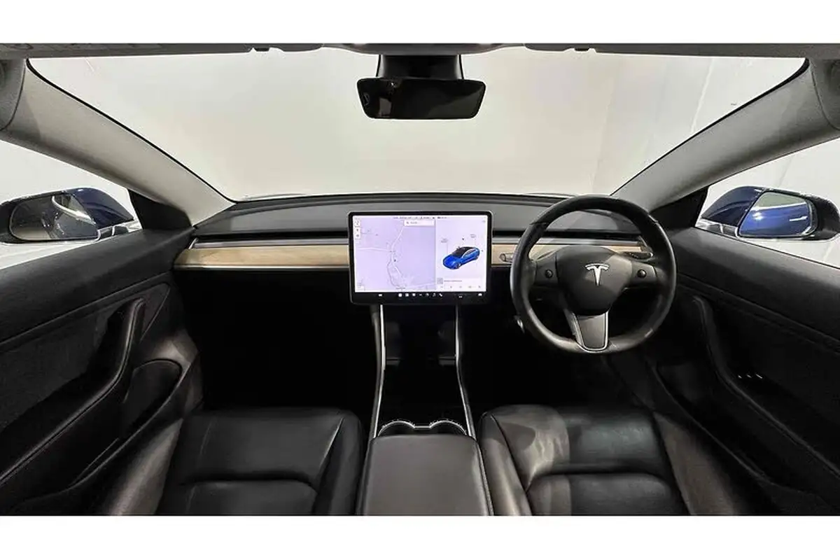 2019-tesla-model-3-e-standard-plus-big-1