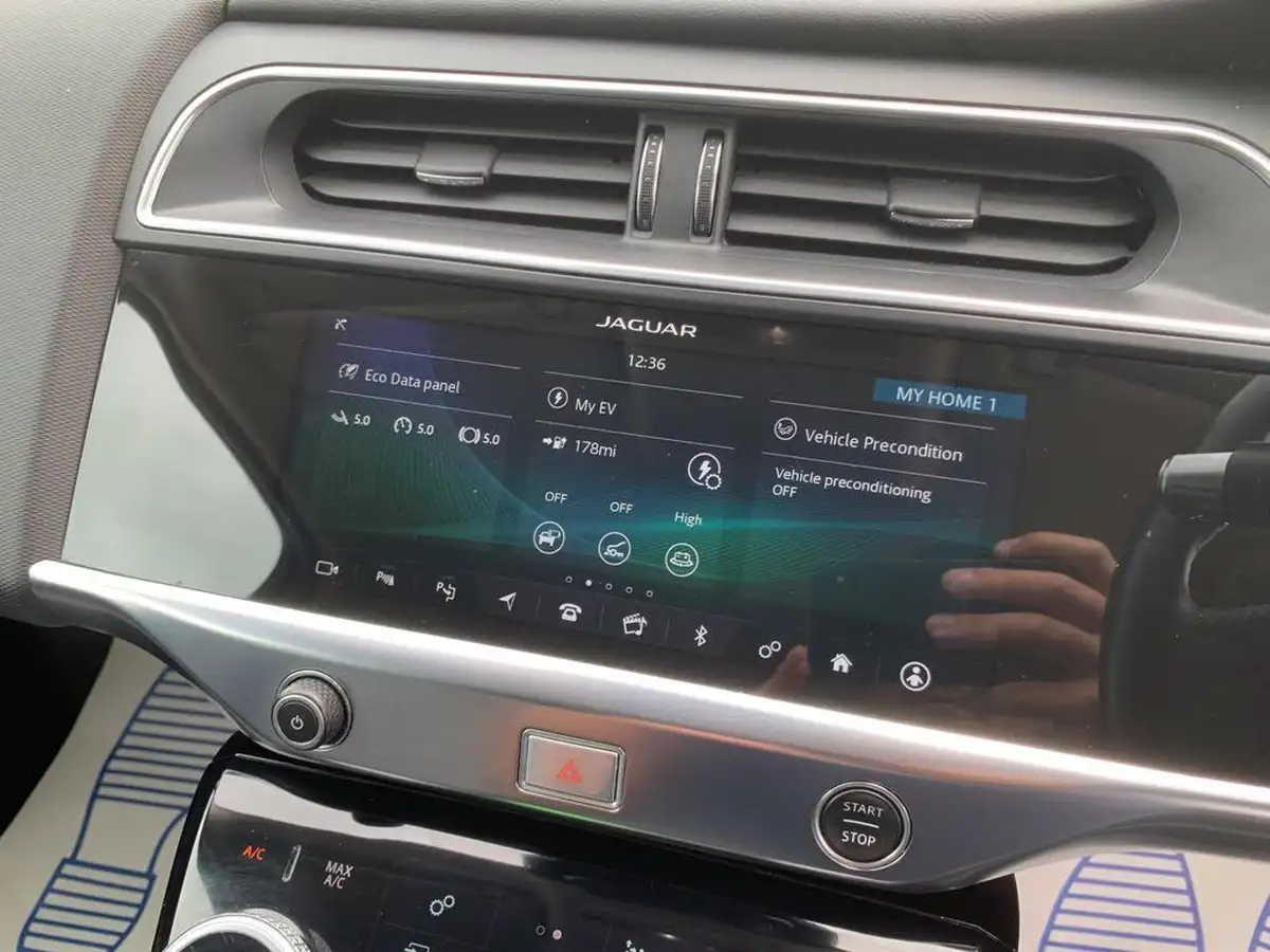 2019-jaguar-i-pace-ev400-s-big-22