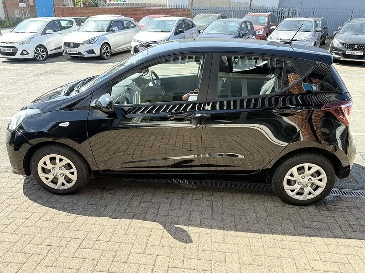 2019-hyundai-i10-10-se-67ps-big-3