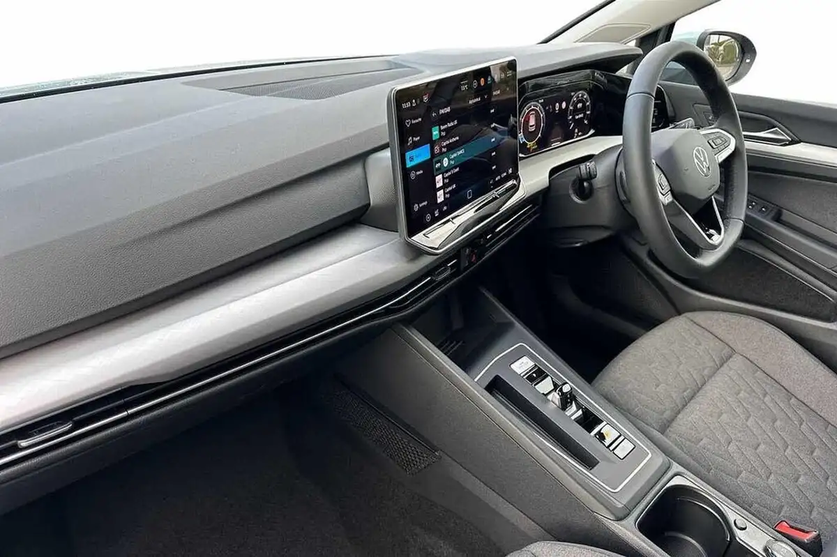 2025-volkswagen-golf-15-etsi-match-big-1