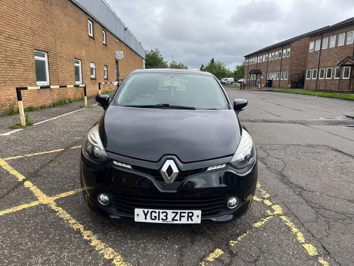 2013-renault-clio-12-16v-expression-hatchback-5d-big-1