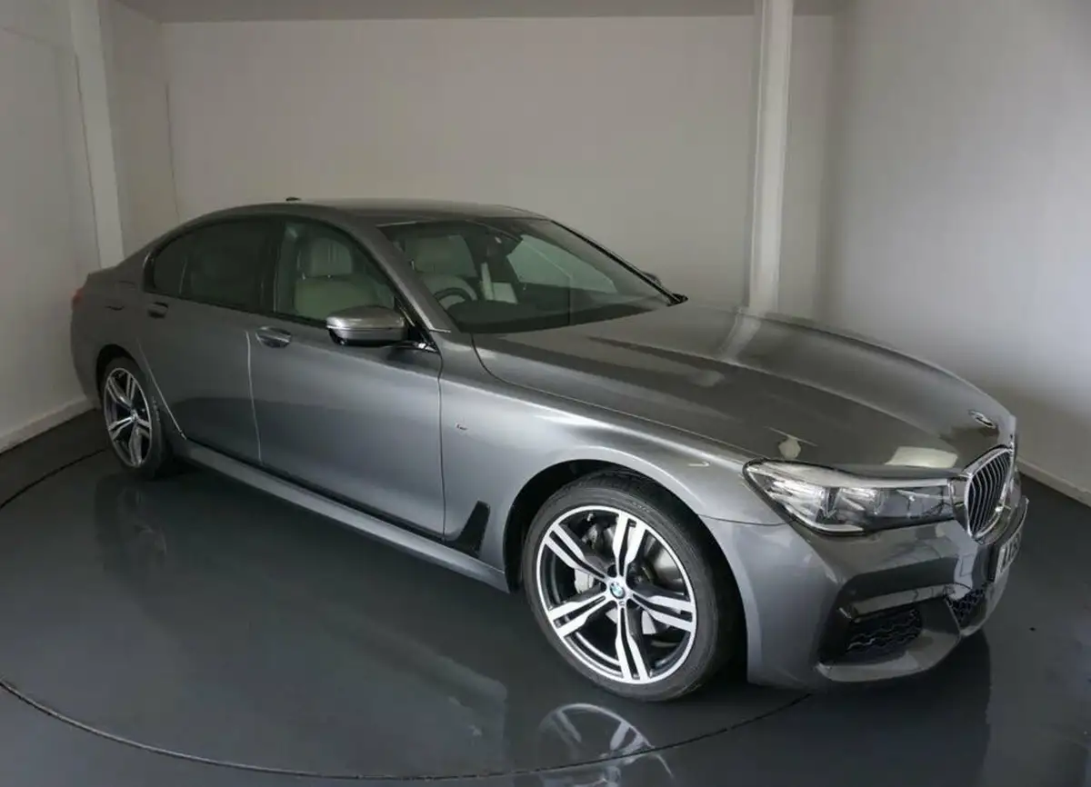 2016-bmw-7-series-30td-740d-m-sport-big-14