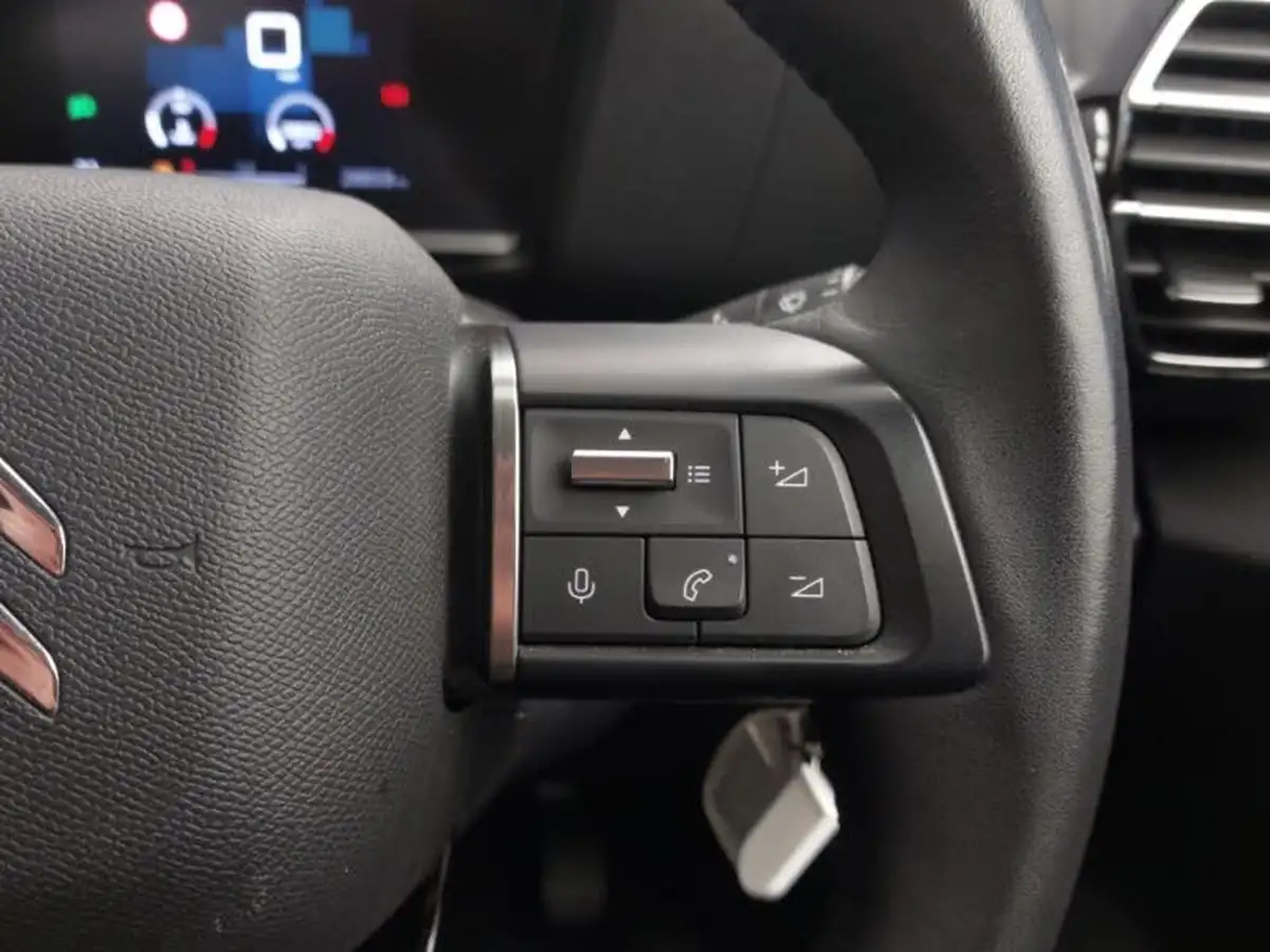 2023-citroen-c4-12-puretech-sense-big-16