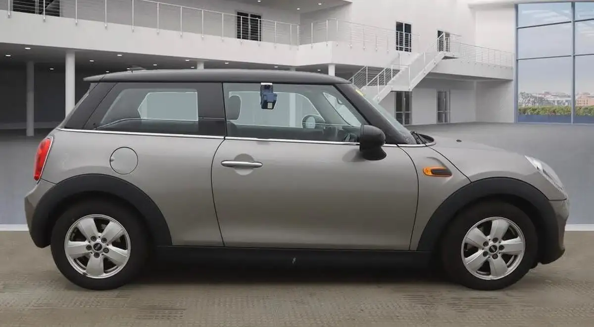 2017-mini-cooper-15-cooper-ss-hatchback-3d-big-2