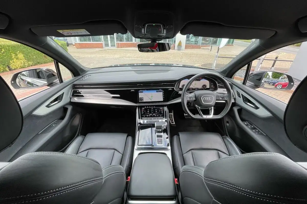 2023-audi-q7-30-45-tdi-s-line-big-2