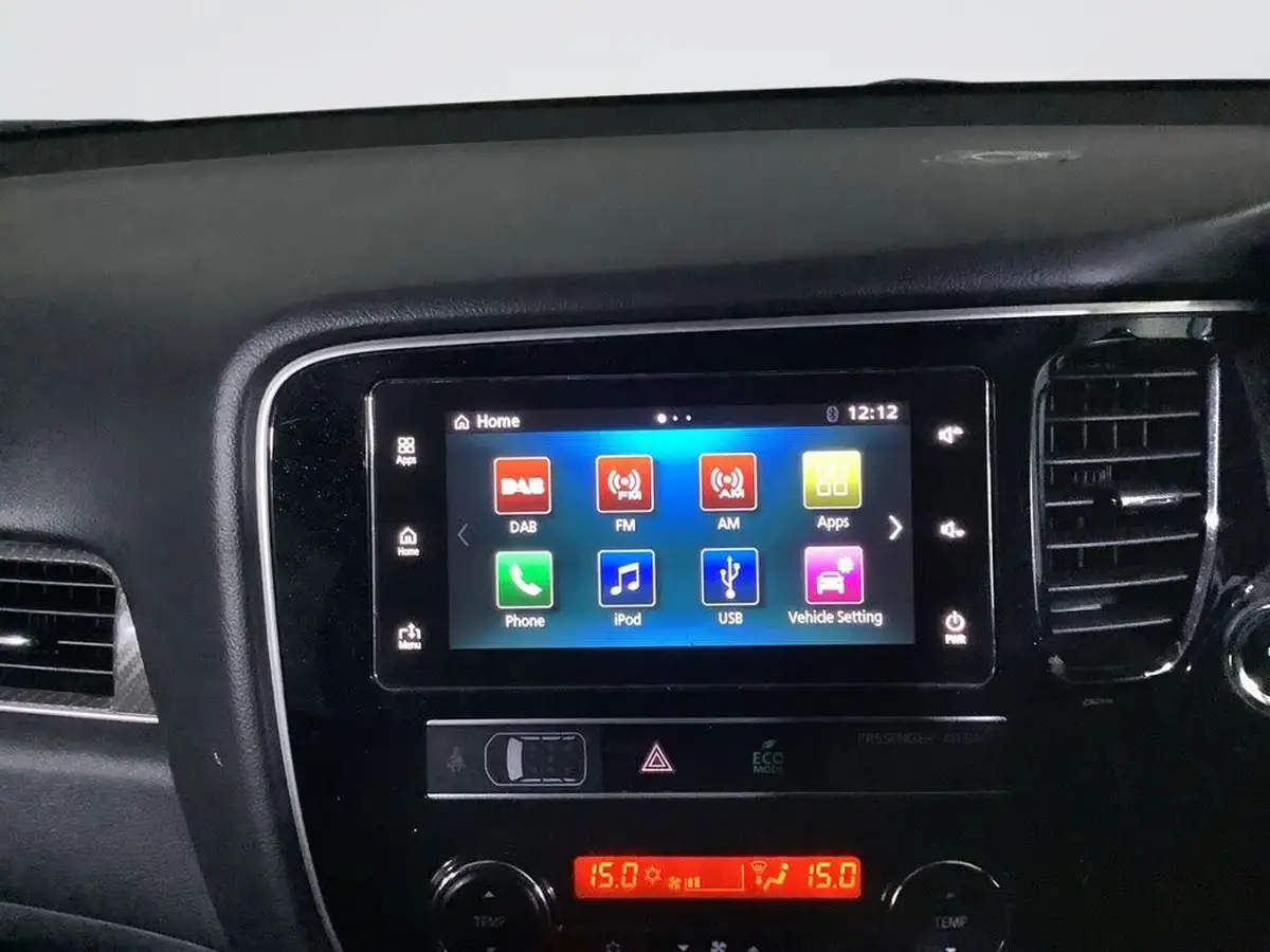 2019-mitsubishi-outlander-24-4h-phev-big-22