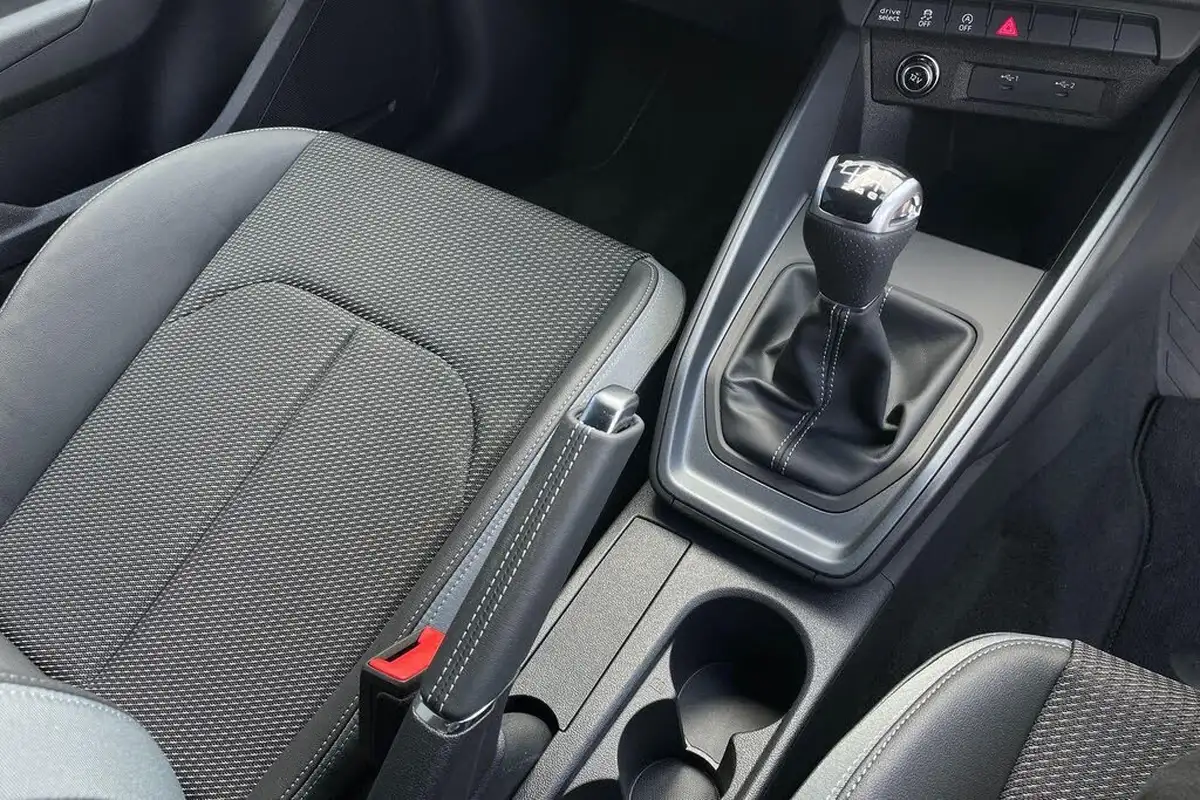 2025-audi-a1-10-30-tfsi-s-line-big-38