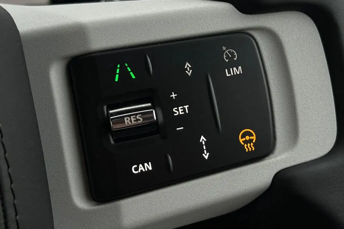 2024-land-rover-90-defender-30-d350-x-dynamic-hse-big-39