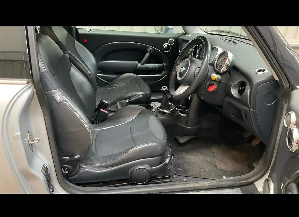 2005-mini-cooper-16-cooper-116bhp-hatchback-3d-big-6