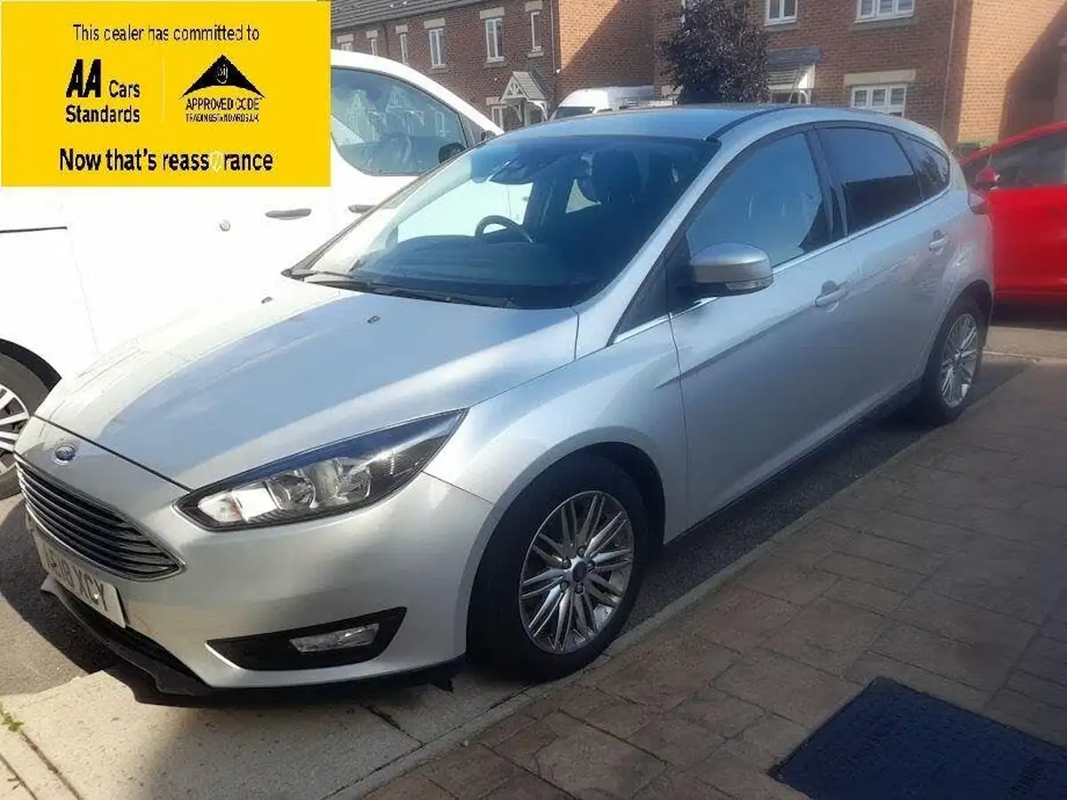 2018-ford-focus-10t-zetec-edition-125ps-hatchback-auto-big-1