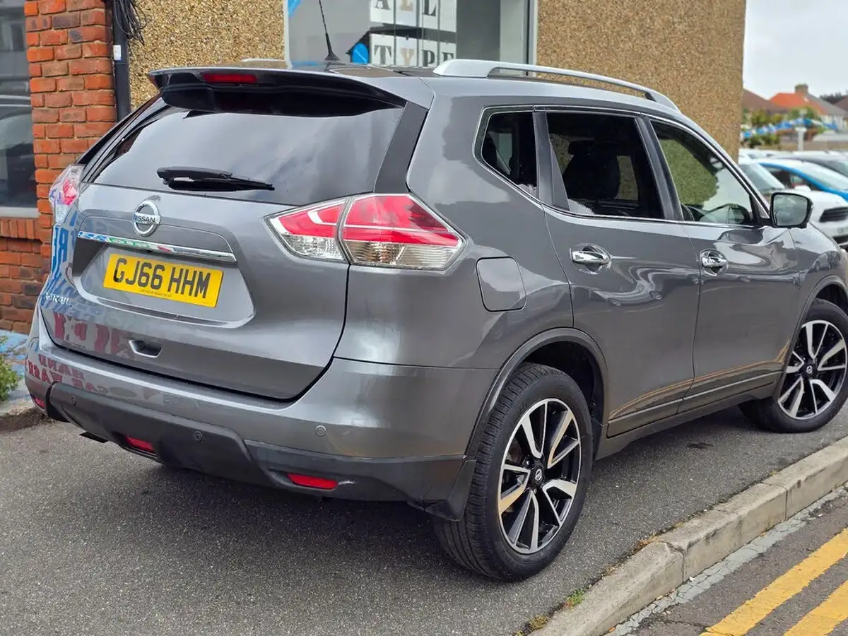 2016-nissan-x-trail-16-dig-t-tekna-7-seat-big-4