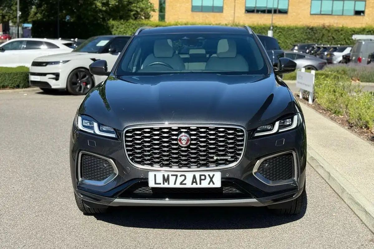 2022-jaguar-f-pace-20-p250-r-dynamic-se-big-18