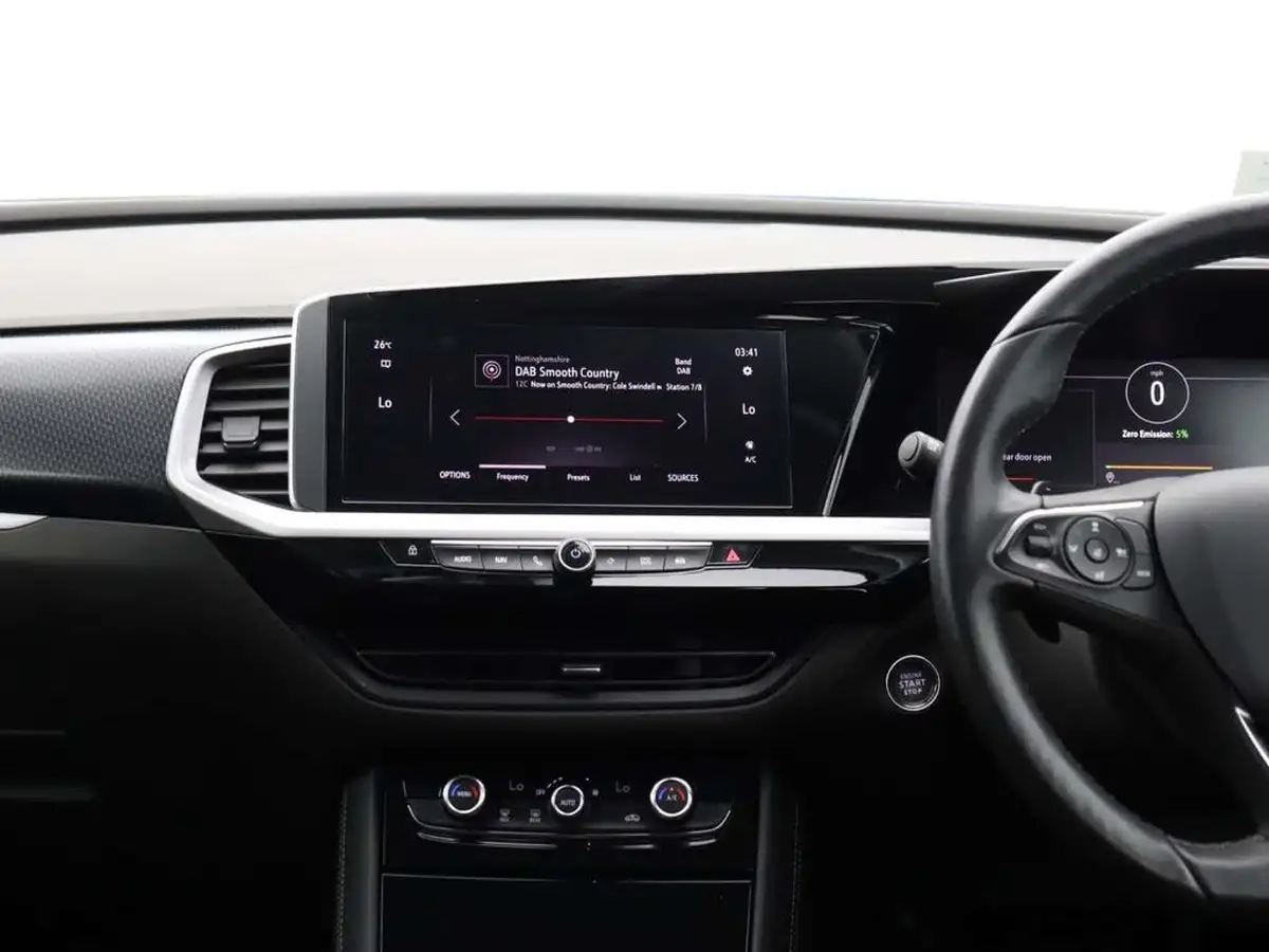 2023-vauxhall-grandland-16-gs-225ps-big-8
