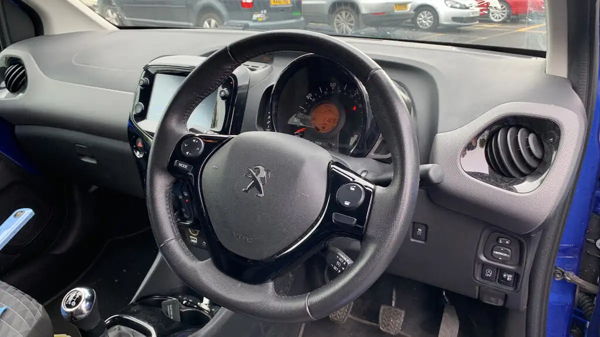 2021-peugeot-108-10-allure-hatchback-5d-big-10