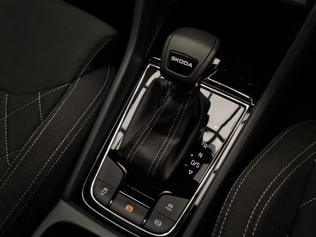 2024-skoda-karoq-15-tsi-sportline-dsg-big-15