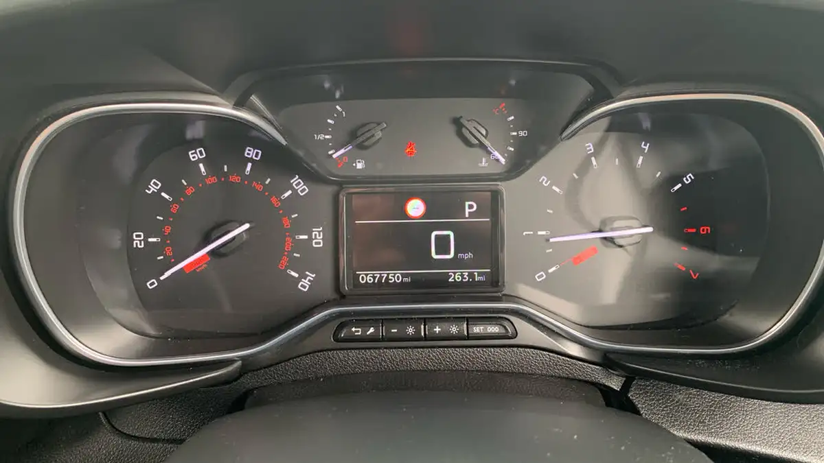 2019-citroen-berlingo-15bluehdi-flair-xl-size-130ps-eat8-big-12