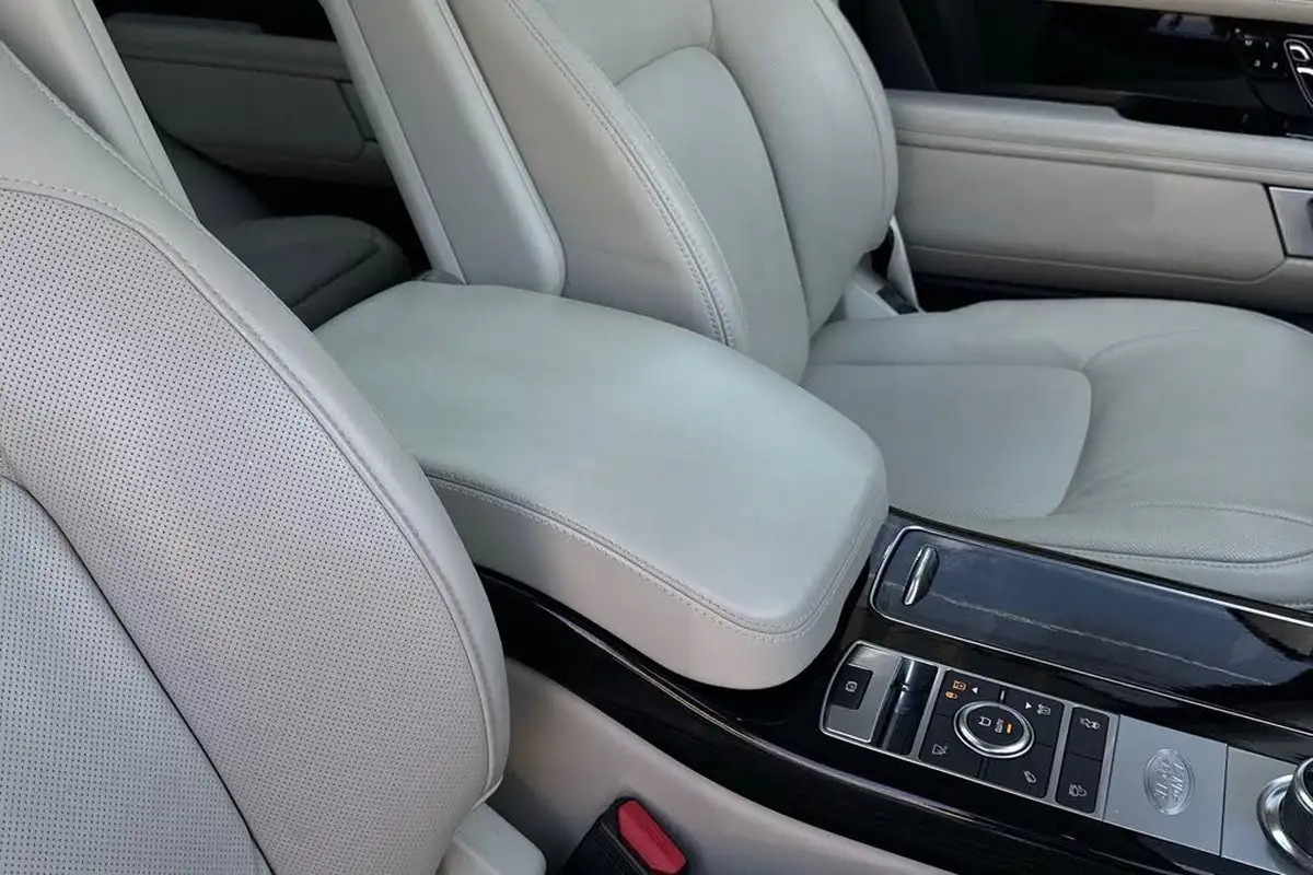 2021-land-rover-range-rover-30-p400-vogue-se-big-43