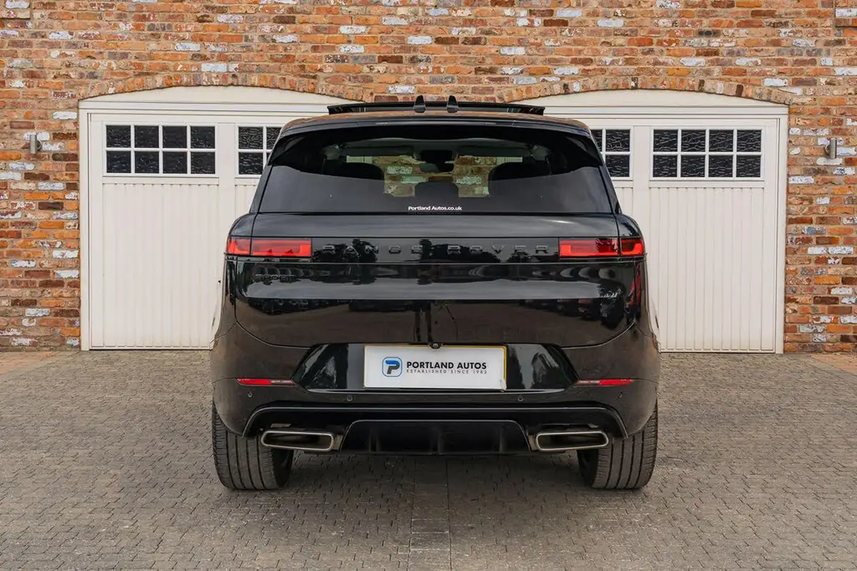 2024-land-rover-range-rover-sport-30-p460e-dynamic-se-big-13