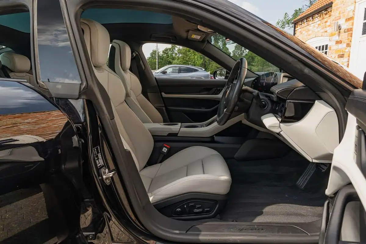 2021-porsche-taycan-e-base-476ps-performance-battery-plus-big-23