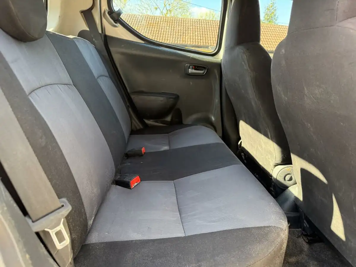 2013-suzuki-alto-10-sz-big-16