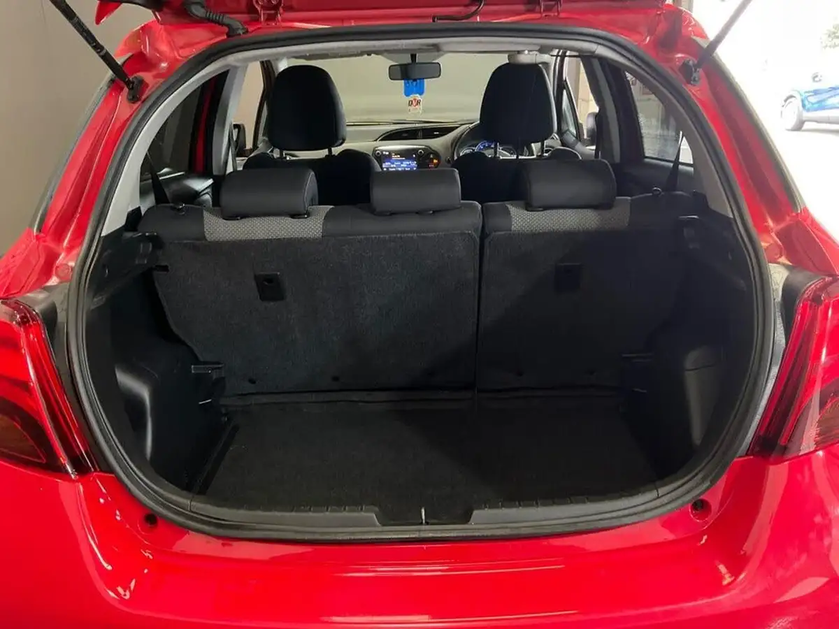 2015-toyota-yaris-15-vvt-i-sport-hybrid-big-58