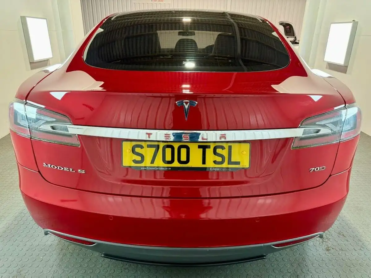 2016-tesla-model-s-e-70d-big-5