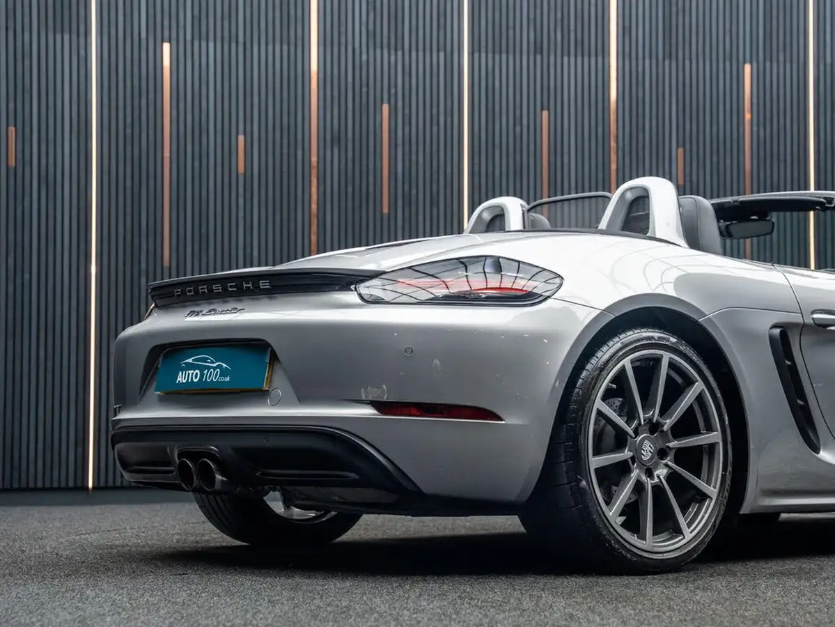 2017-porsche-boxster-718-20-boxster-pdk-big-22