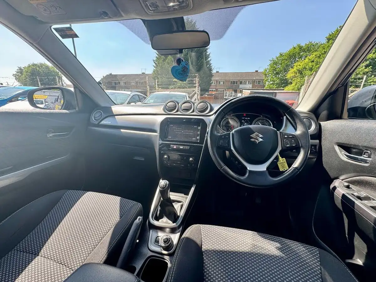 2019-suzuki-vitara-10-boosterjet-sz-t-allgrip-big-19