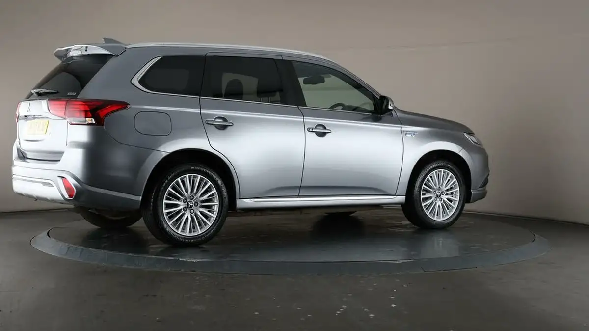 2021-mitsubishi-outlander-24-dynamic-phev-big-66