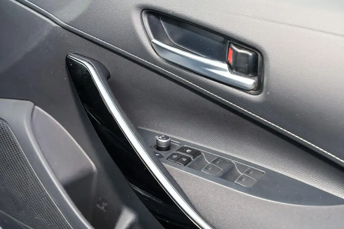 2022-toyota-corolla-20-vvt-i-gr-sport-181bhp-spare-wheel-hatchback-big-21