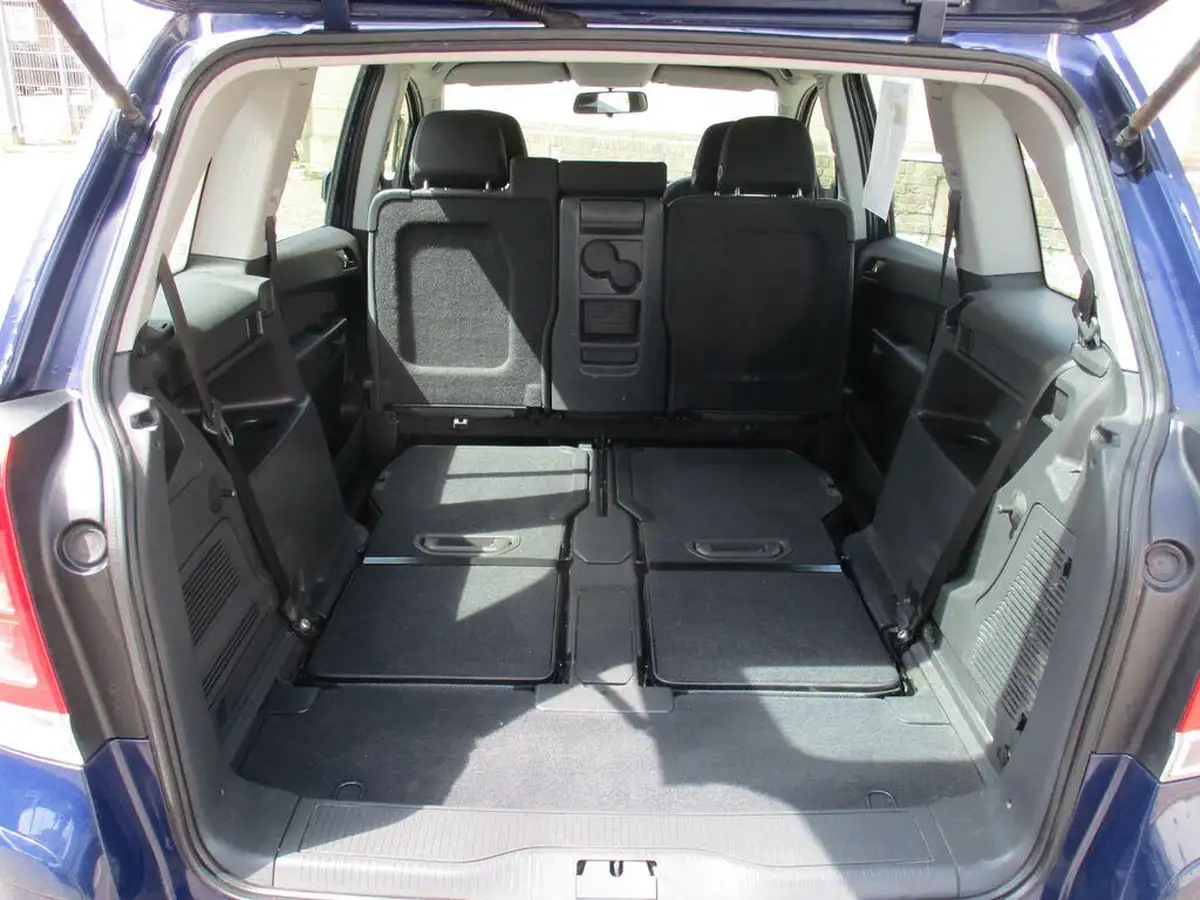 2013-vauxhall-zafira-16-exclusiv-big-21