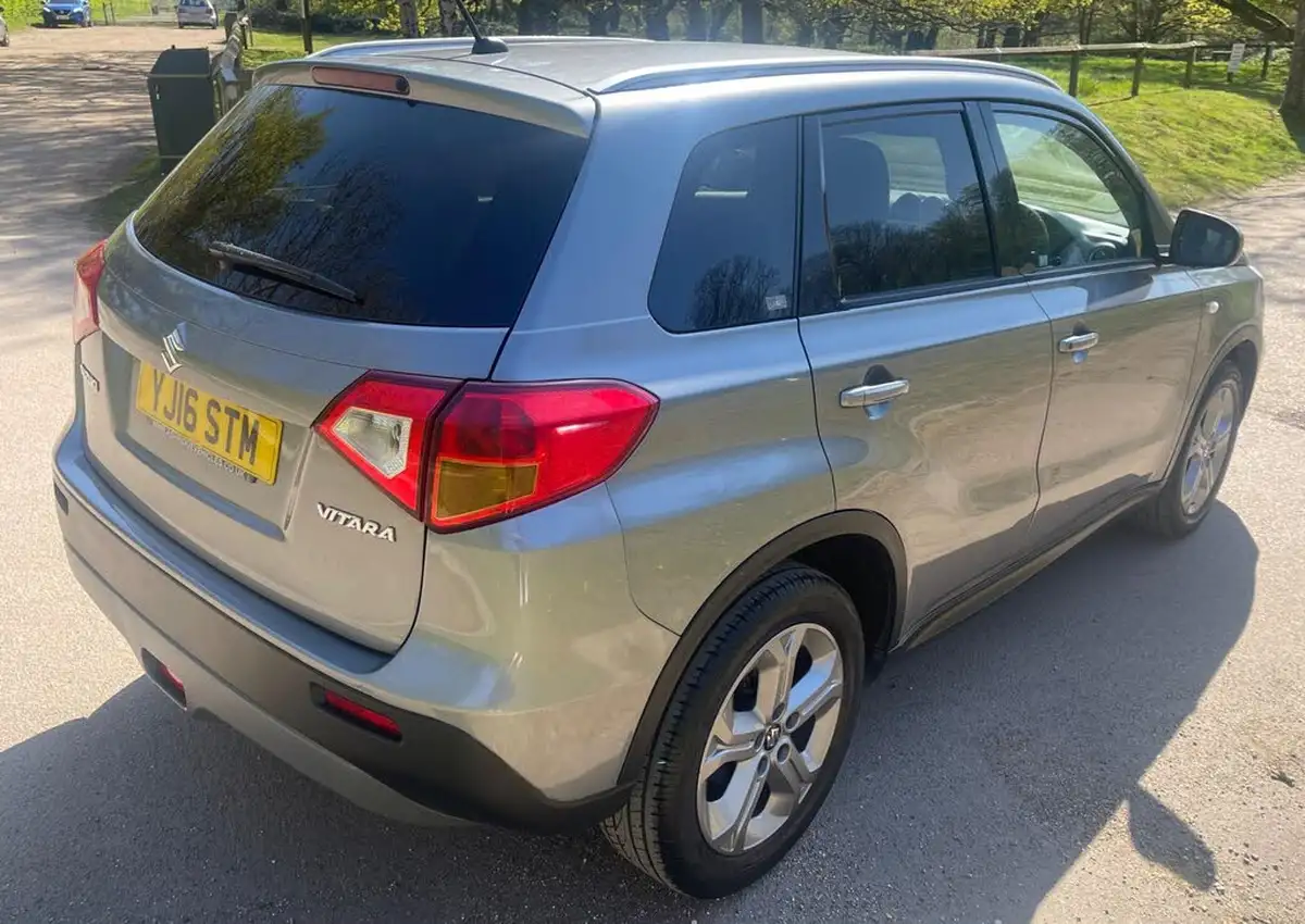 2016-suzuki-vitara-16-sz-t-big-8