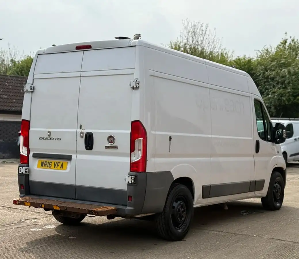 2016-fiat-ducato-23td-35-lh2-tecnico-big-8