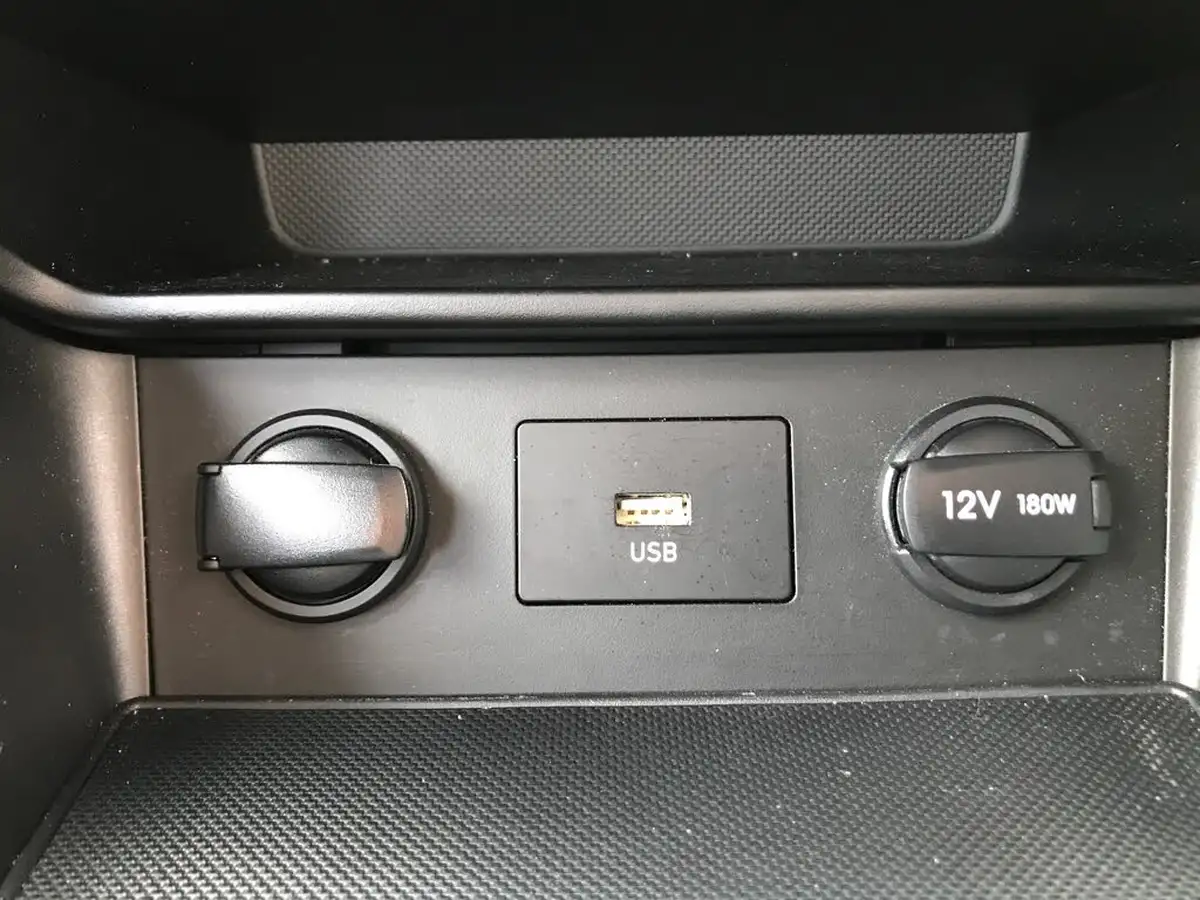 2022-hyundai-kona-10-t-gdi-se-connect-big-16