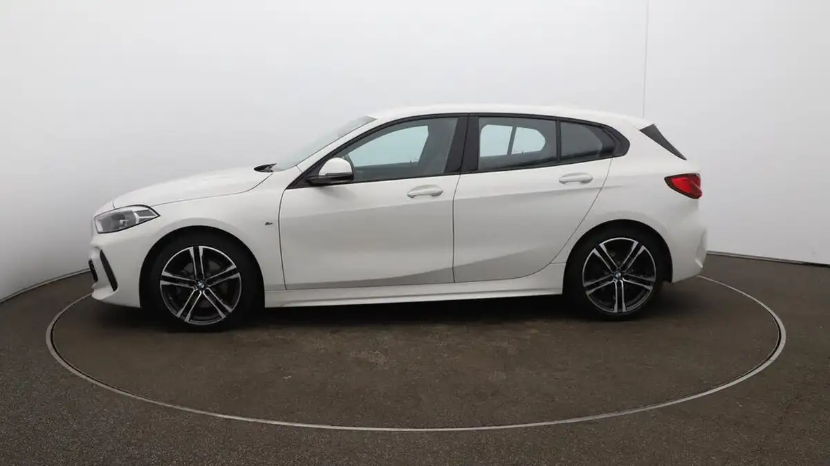 2022-bmw-1-series-15-118i-m-sport-lcp-big-64