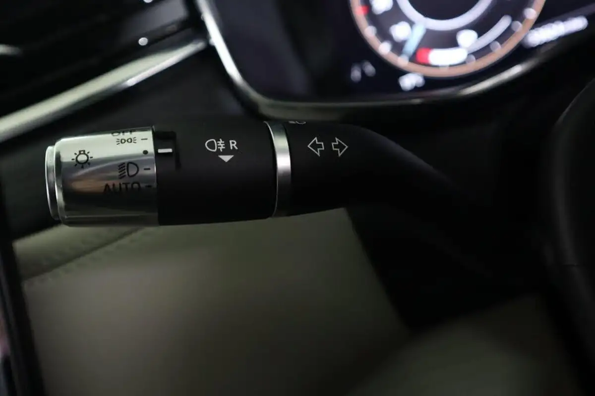 2021-jaguar-f-pace-20-d200-r-dynamic-hse-mhev-big-19