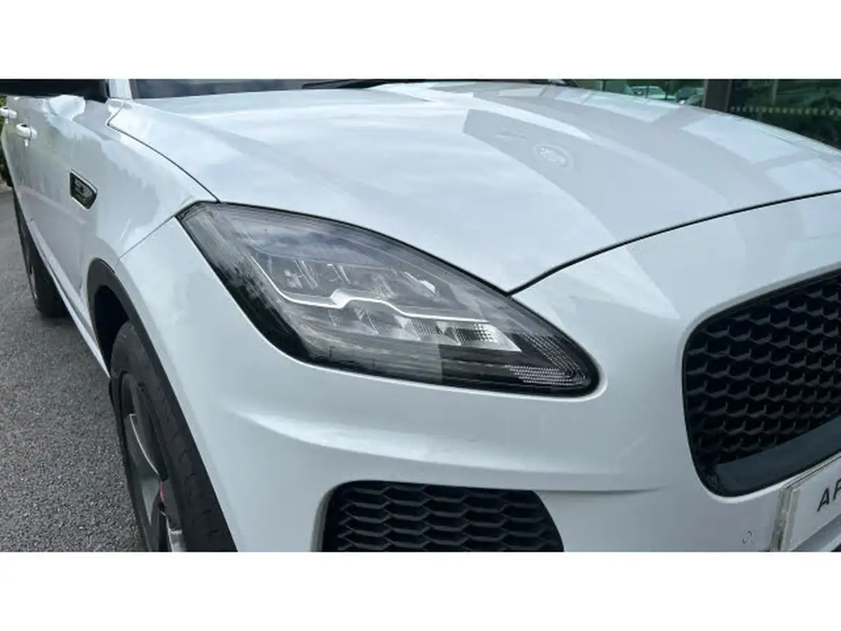 2019-jaguar-e-pace-20-i4d-chequered-flag-180ps-big-16